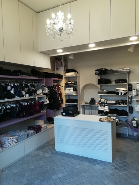 Progettazione-banconi-negozio-varese Progettazione-banconi-negozio-varese