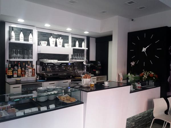 divanetti-tavolini-esterno-varese divanetti-tavolini-esterno-varese